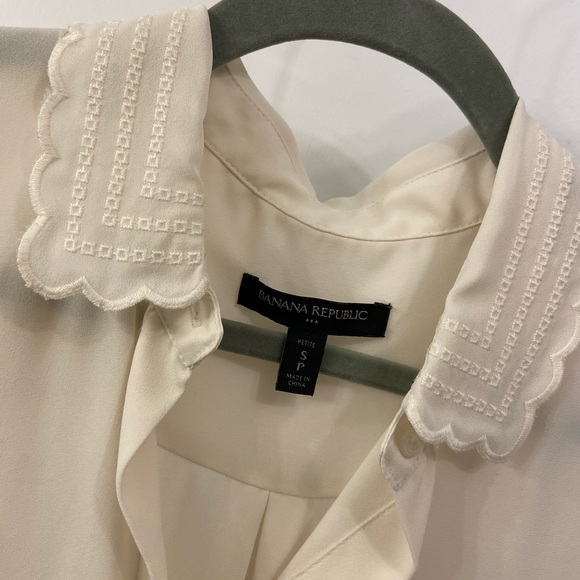 Banana Republic Sheer Blouse with Detailing - Picture 4 of 4